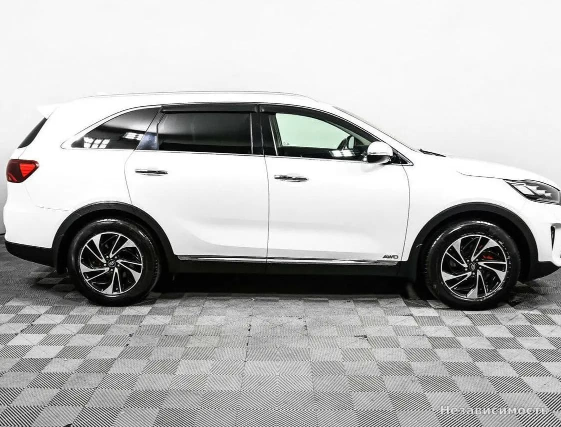 KIA Sorento 2018 с пробегом — фото 4