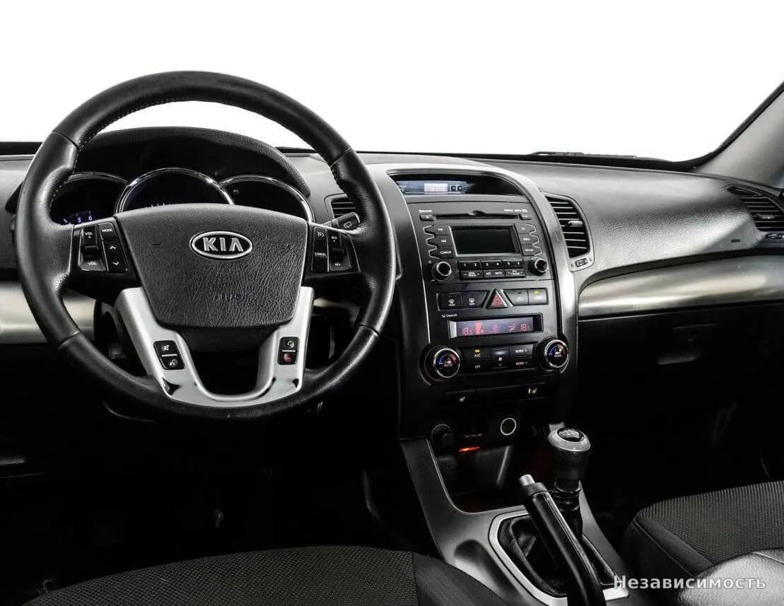 KIA Sorento 2012 с пробегом — фото 9