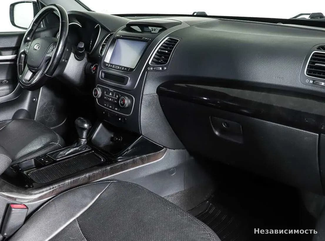 KIA Sorento 2014 с пробегом — фото 9
