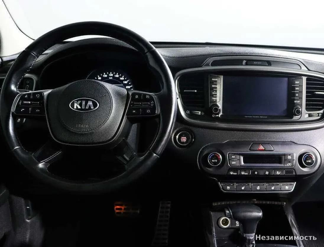 KIA Sorento 2019 с пробегом — фото 10
