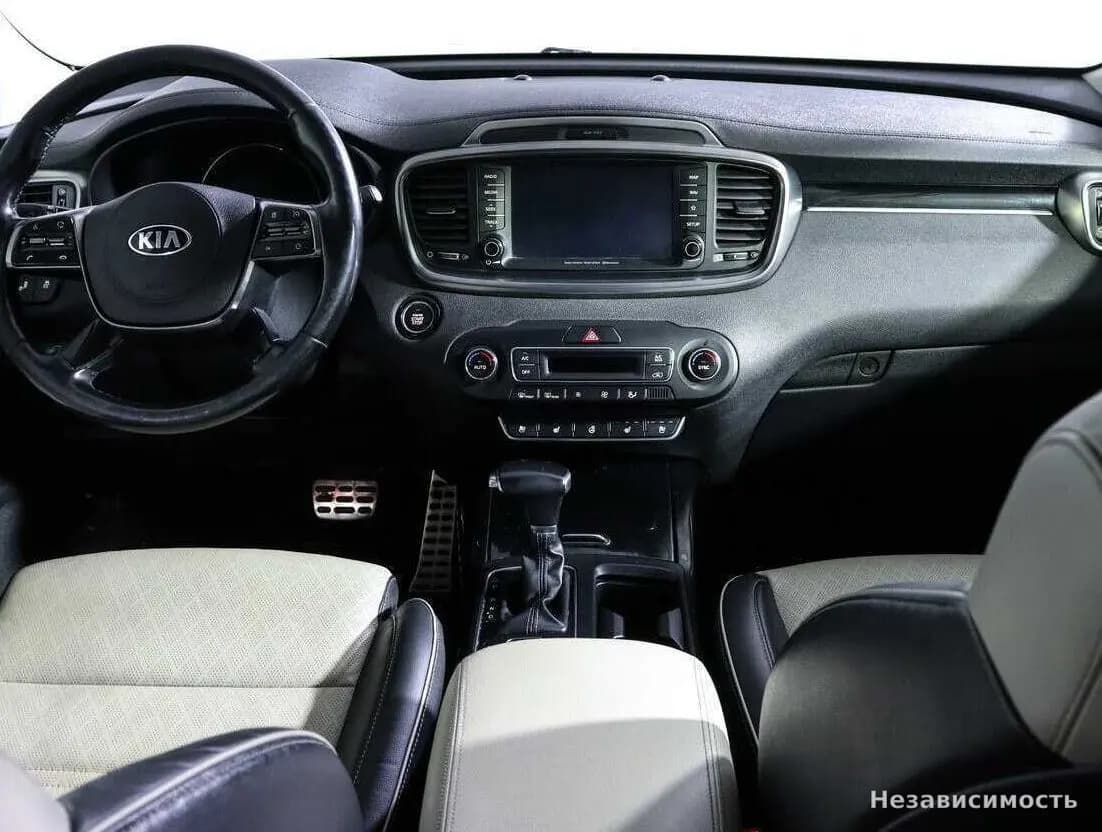 KIA Sorento 2019 с пробегом — фото 9
