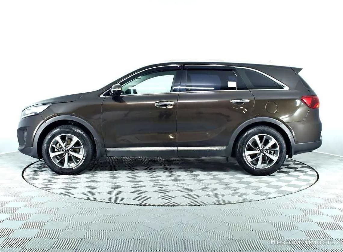 KIA Sorento 2018 с пробегом — фото 8