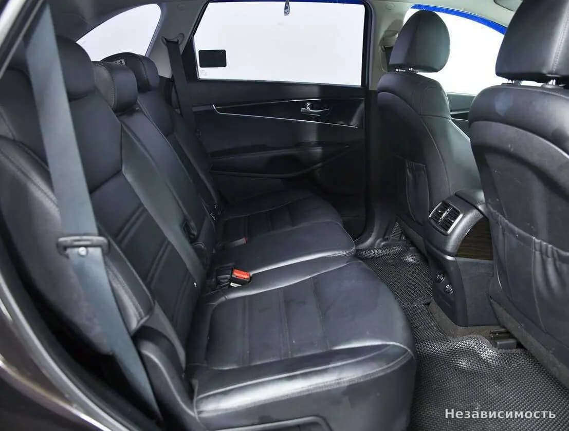 KIA Sorento 2018 с пробегом — фото 9