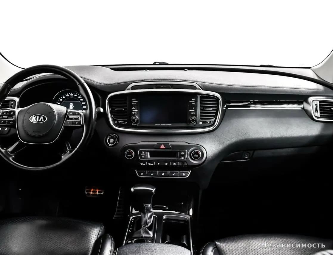 KIA Sorento 2018 с пробегом — фото 9