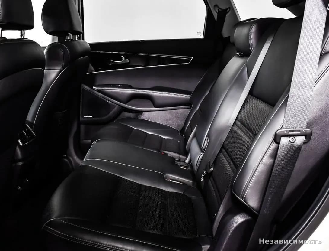KIA Sorento 2018 с пробегом — фото 10