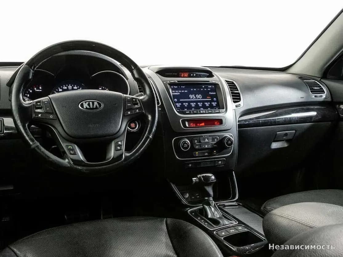 KIA Sorento 2018 с пробегом — фото 9