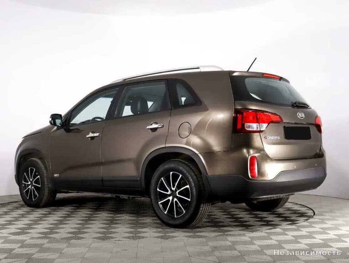 KIA Sorento 2014 с пробегом — фото 7
