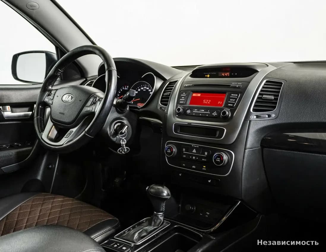 KIA Sorento 2015 с пробегом — фото 7