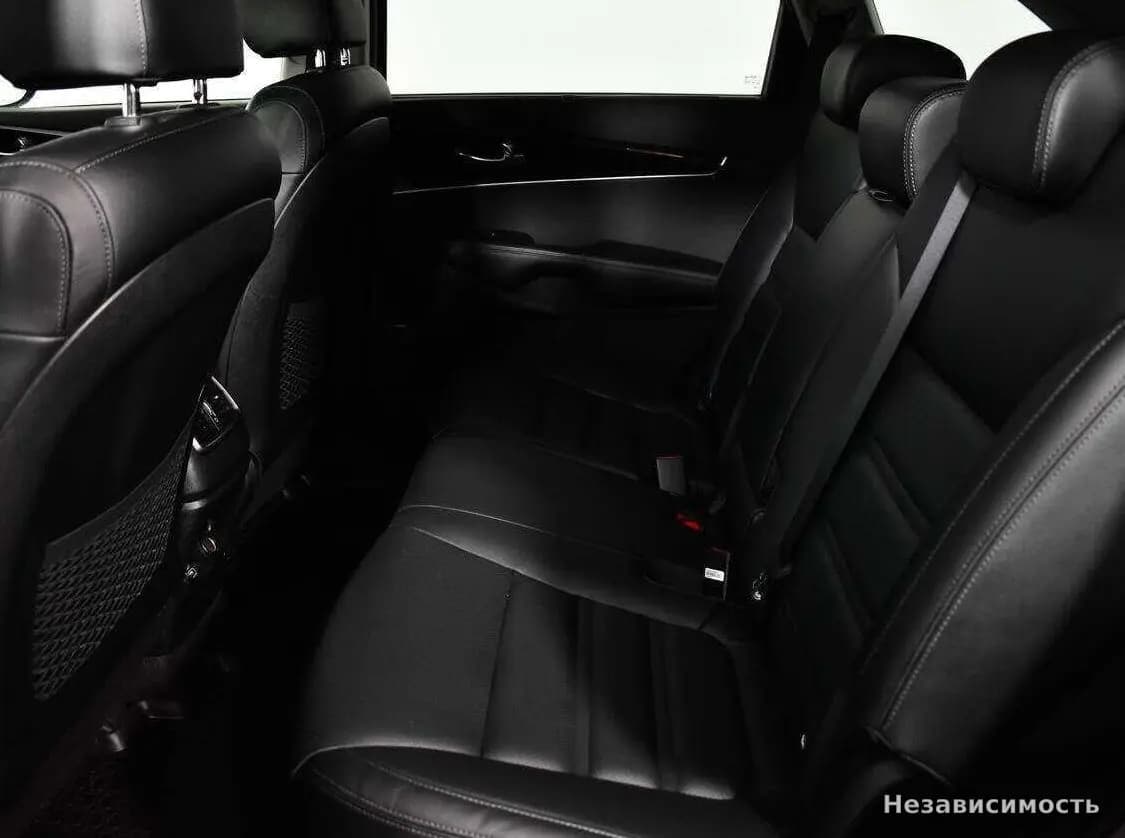 KIA Sorento 2019 с пробегом — фото 10