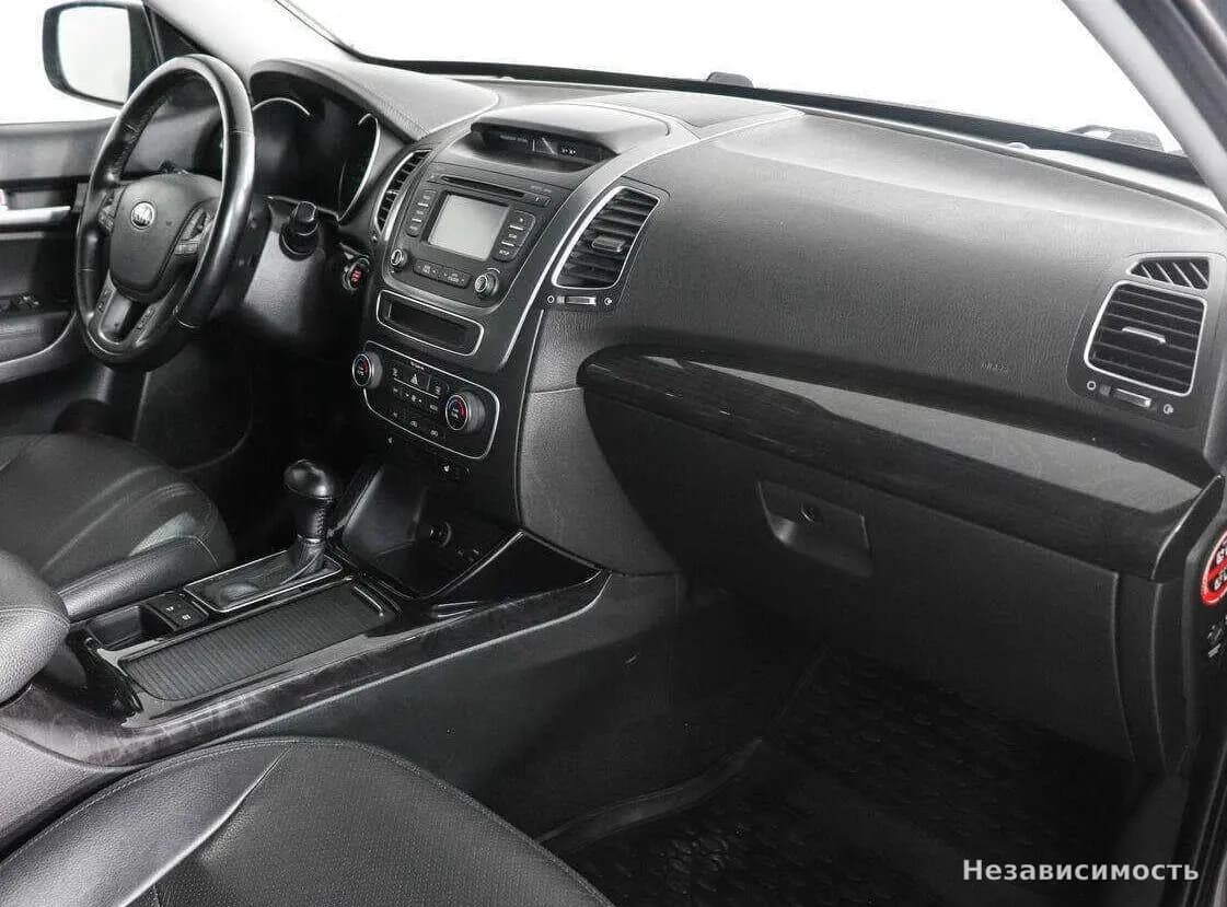 KIA Sorento 2017 с пробегом — фото 10