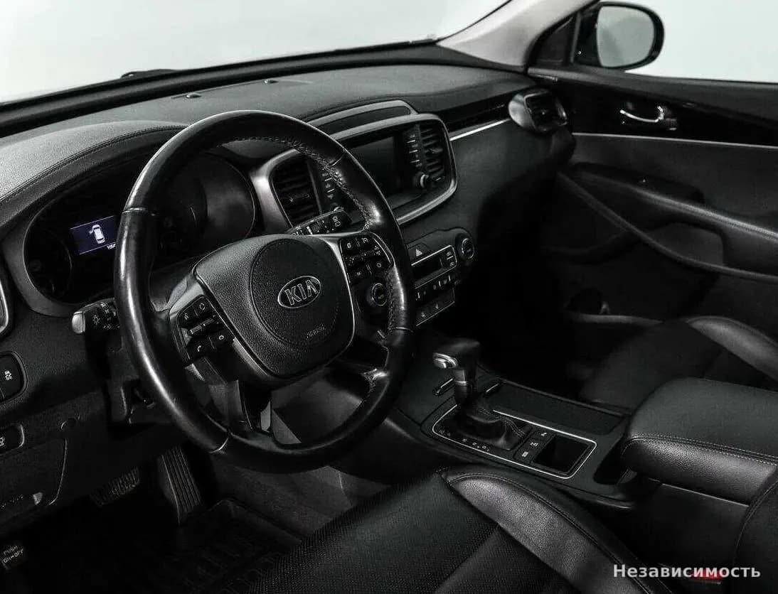 KIA Sorento 2019 с пробегом — фото 9