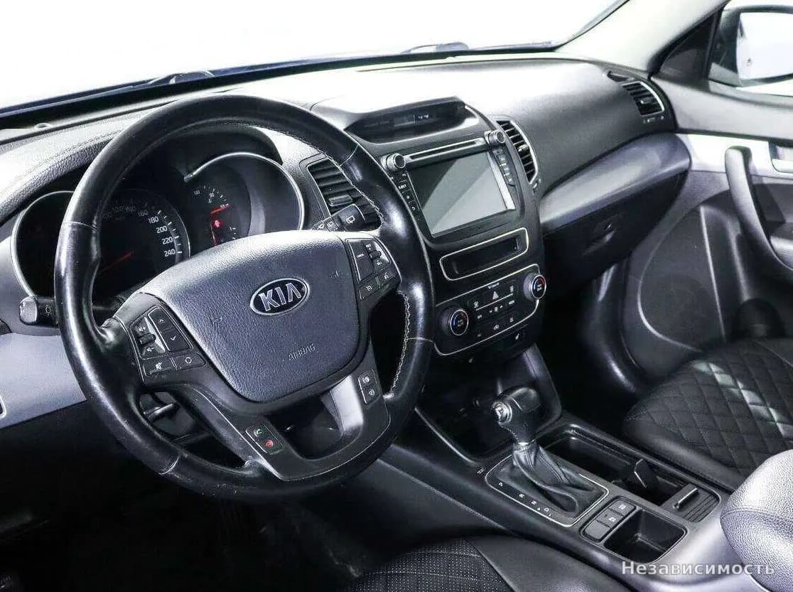KIA Sorento 2015 с пробегом — фото 10