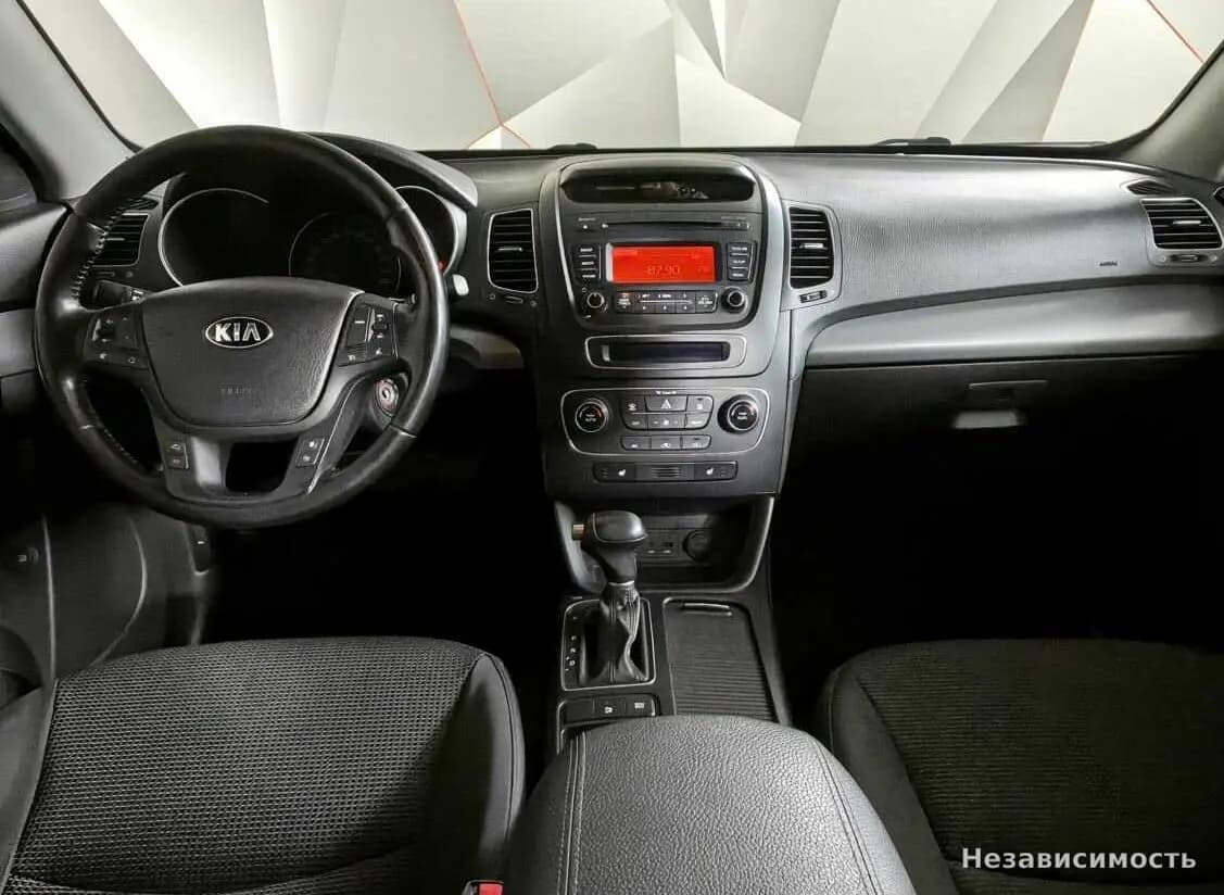 KIA Sorento 2013 с пробегом — фото 10