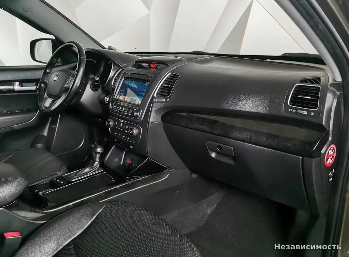 KIA Sorento 2014 с пробегом — фото 9