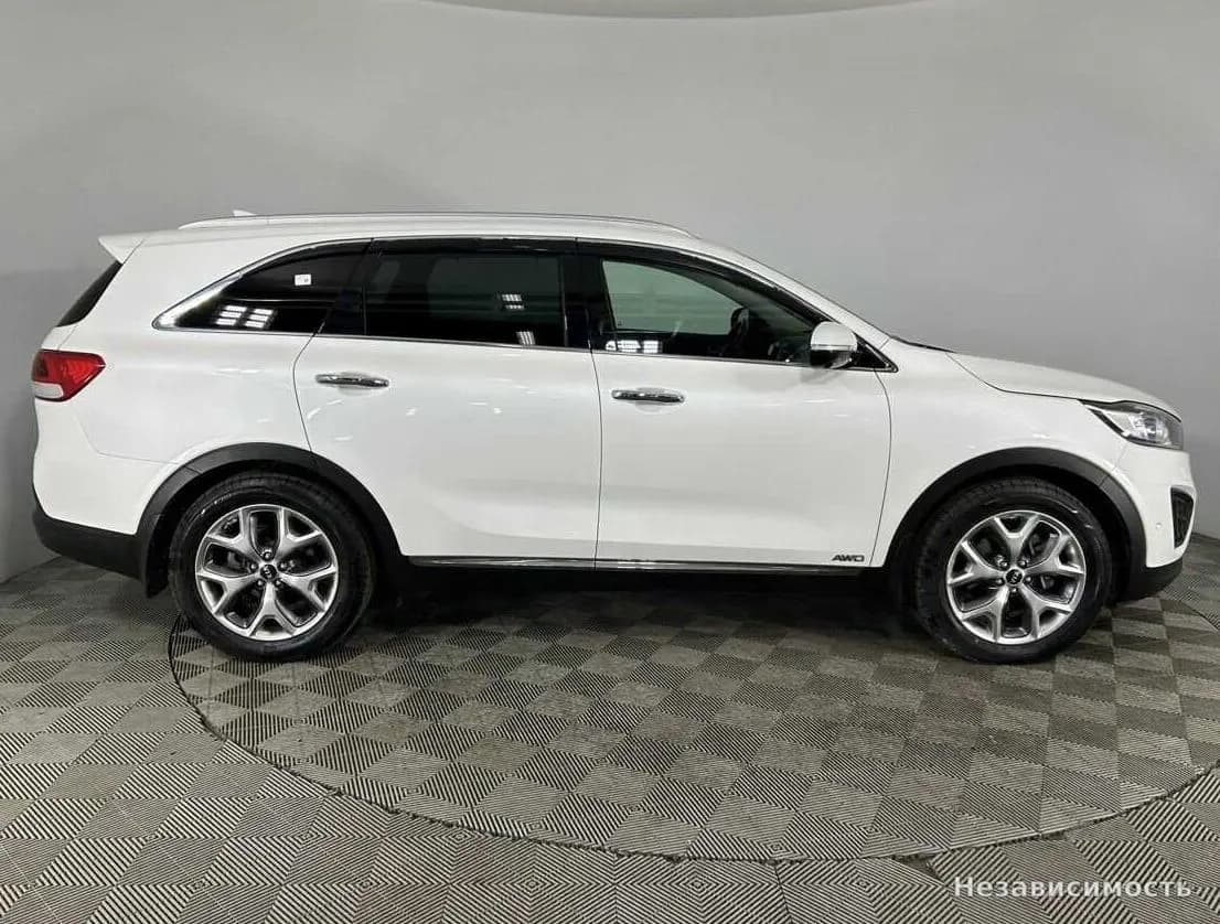 KIA Sorento 2017 с пробегом — фото 4