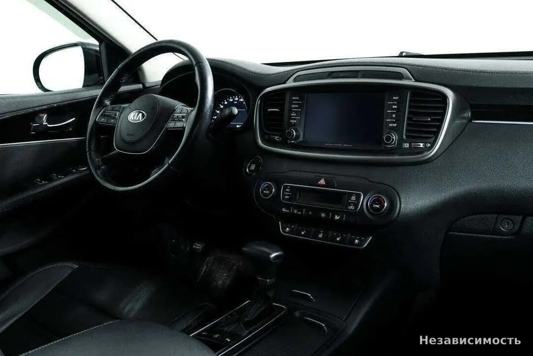 KIA Sorento 2018 с пробегом — фото 9