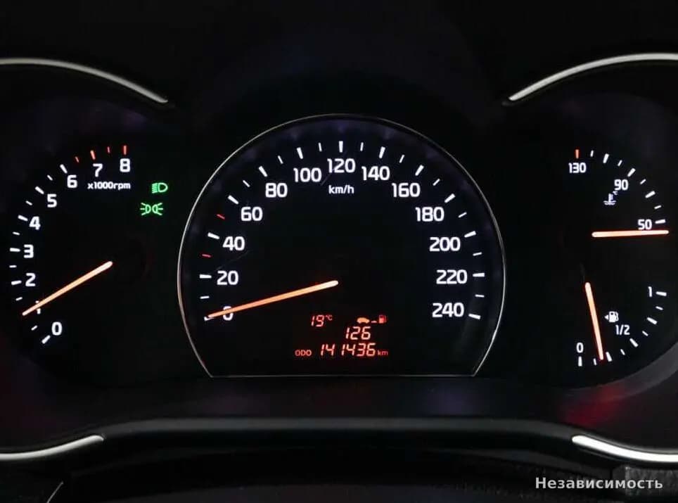 KIA Sorento 2016 с пробегом — фото 10