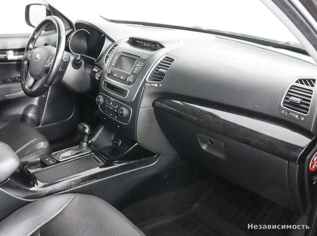 KIA Sorento 2015 с пробегом — фото 10