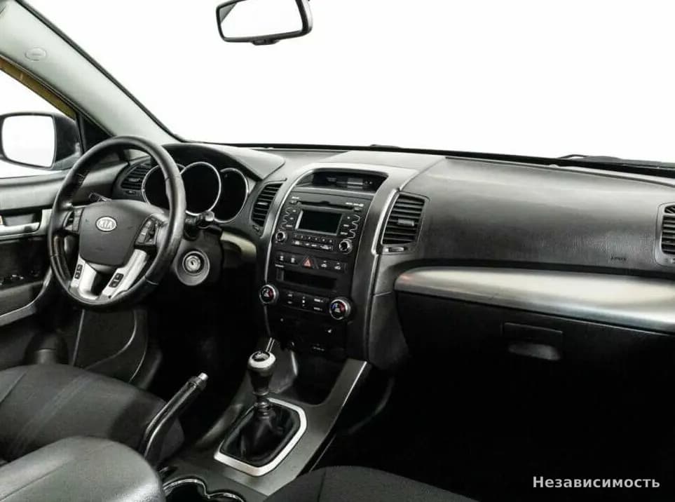 KIA Sorento 2012 с пробегом — фото 9