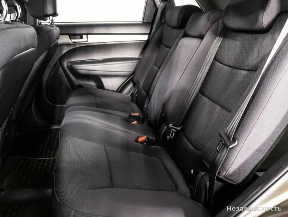 KIA Sorento 2012 с пробегом — фото 10