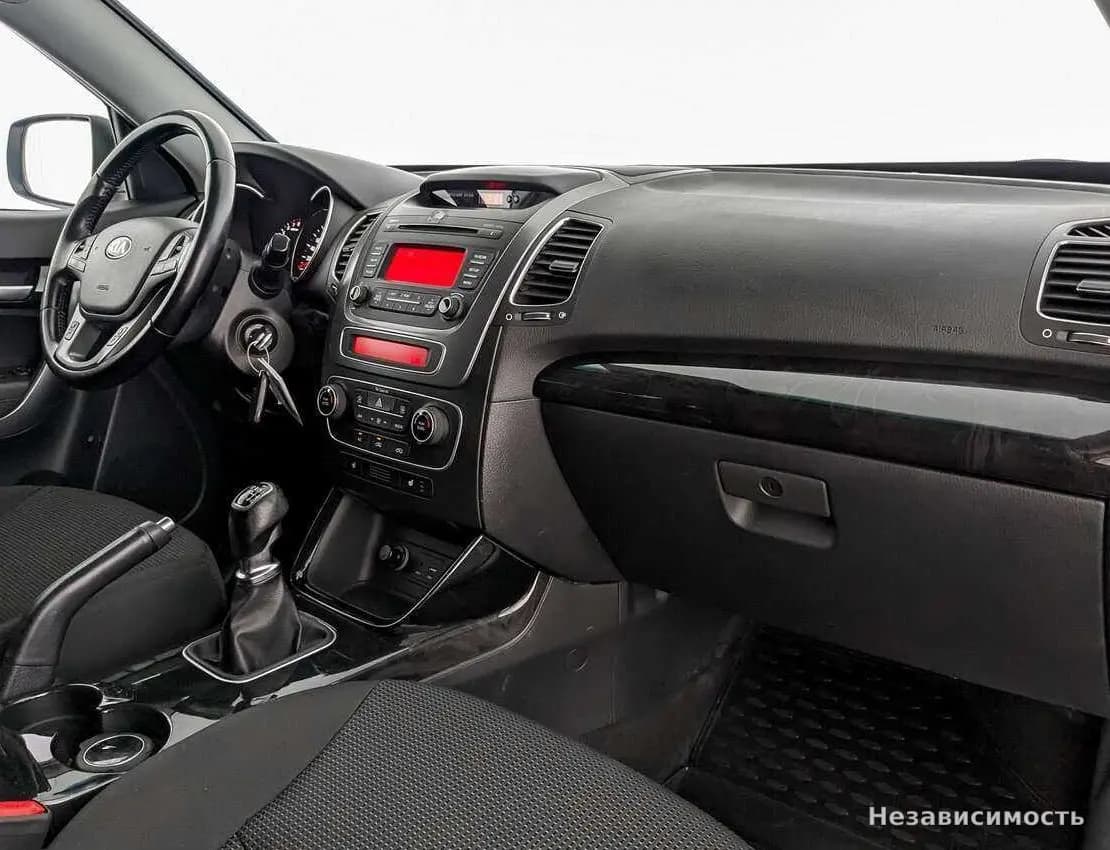 KIA Sorento 2018 с пробегом — фото 9