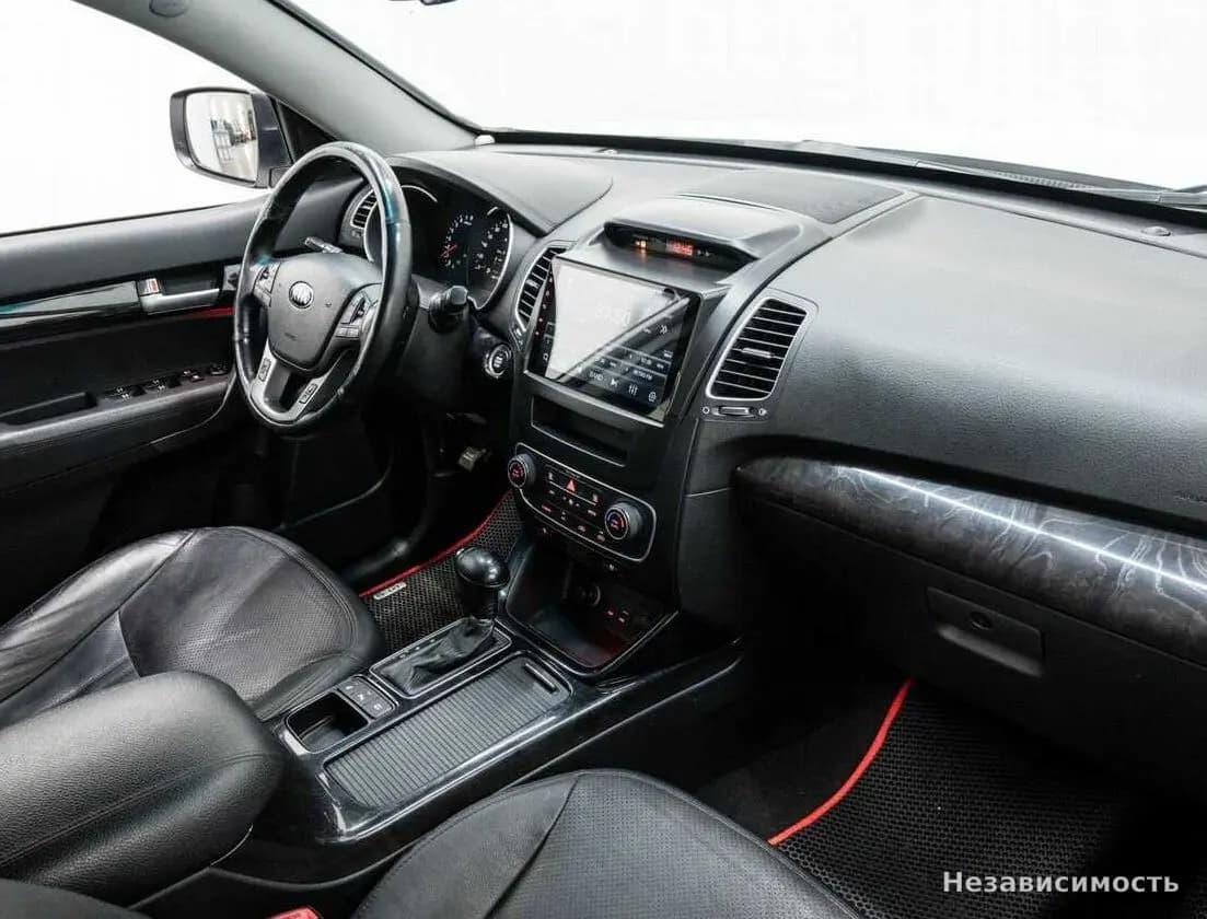 KIA Sorento 2015 с пробегом — фото 7