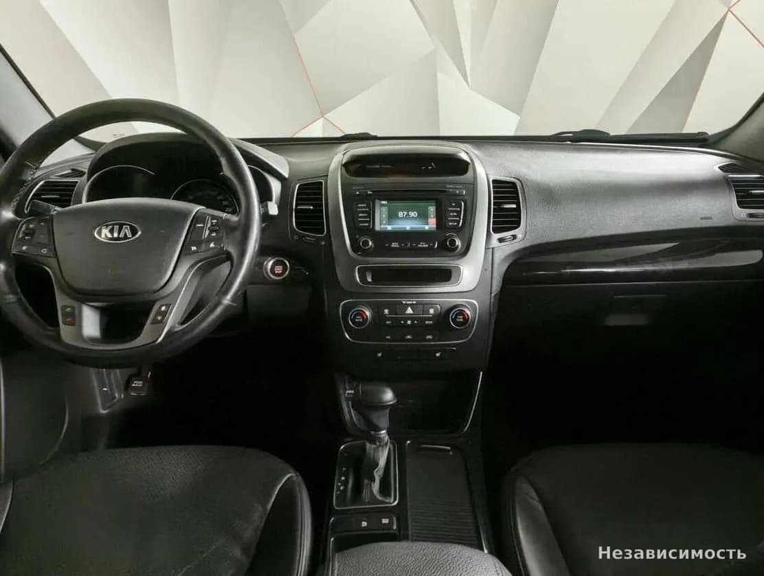 KIA Sorento 2018 с пробегом — фото 10