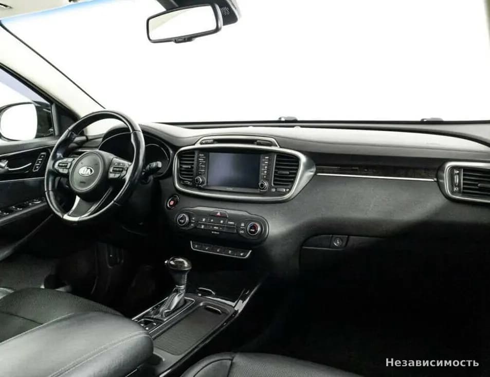 KIA Sorento 2015 с пробегом — фото 9