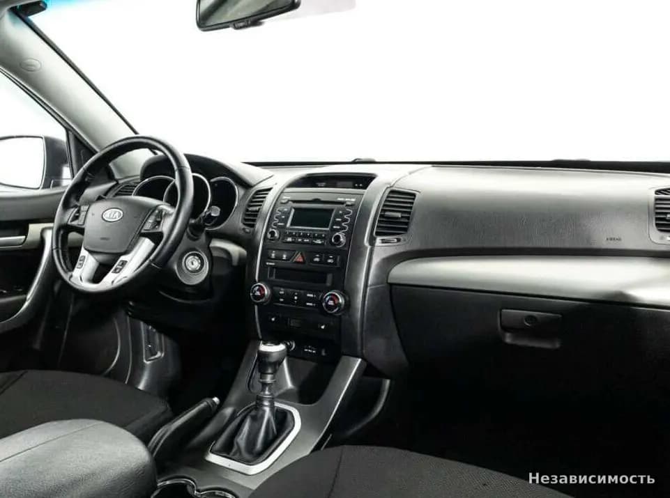 KIA Sorento 2012 с пробегом — фото 9