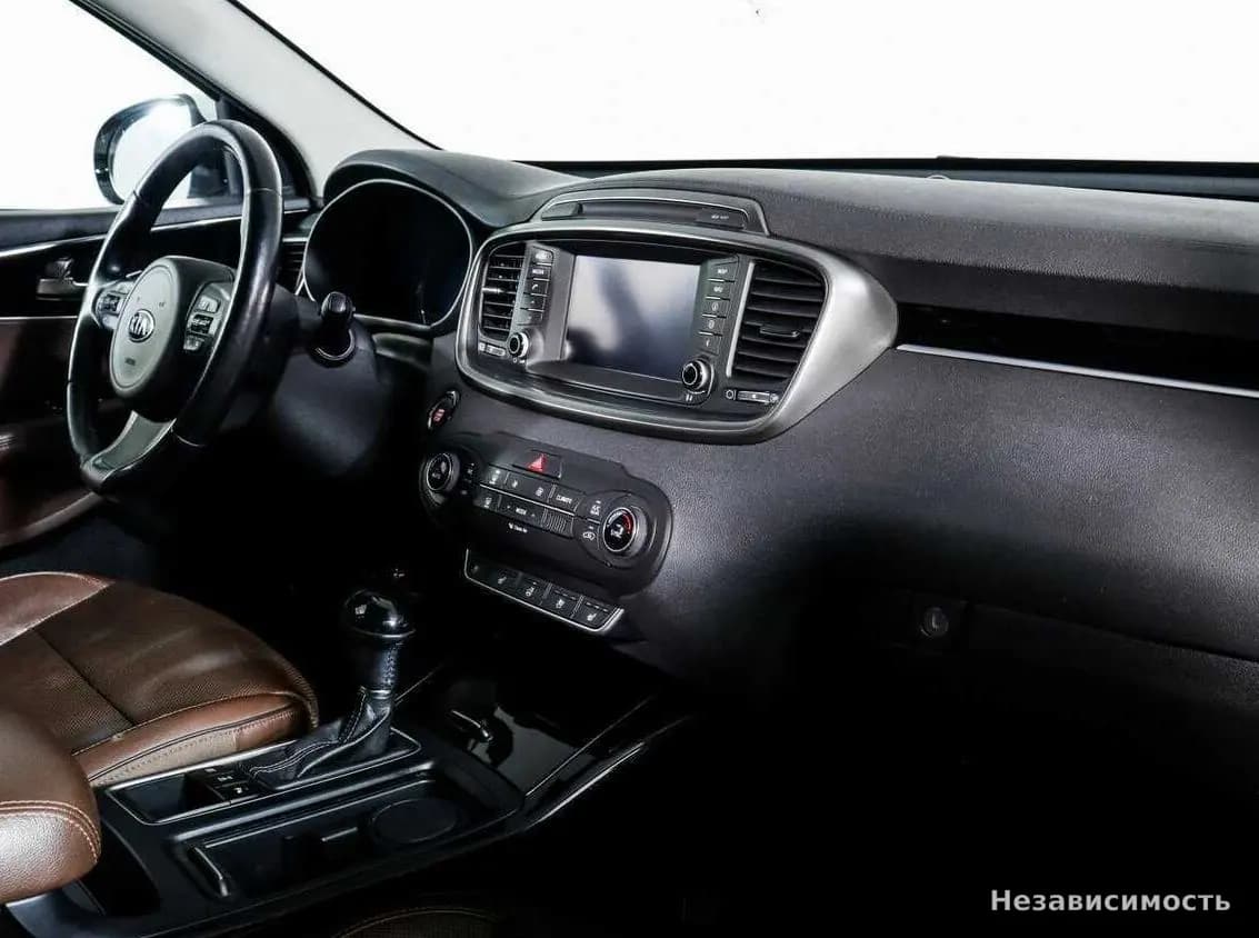KIA Sorento 2015 с пробегом — фото 6