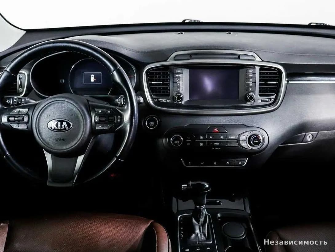 KIA Sorento 2015 с пробегом — фото 9