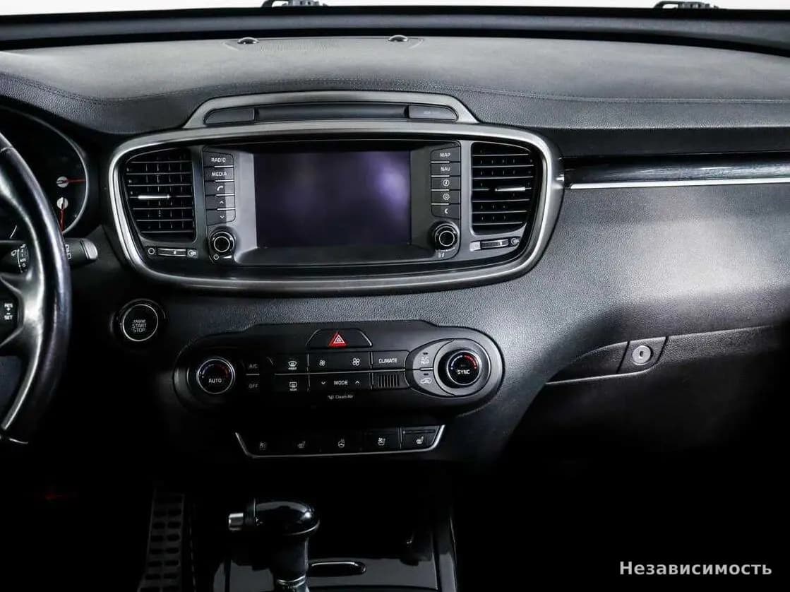 KIA Sorento 2015 с пробегом — фото 10
