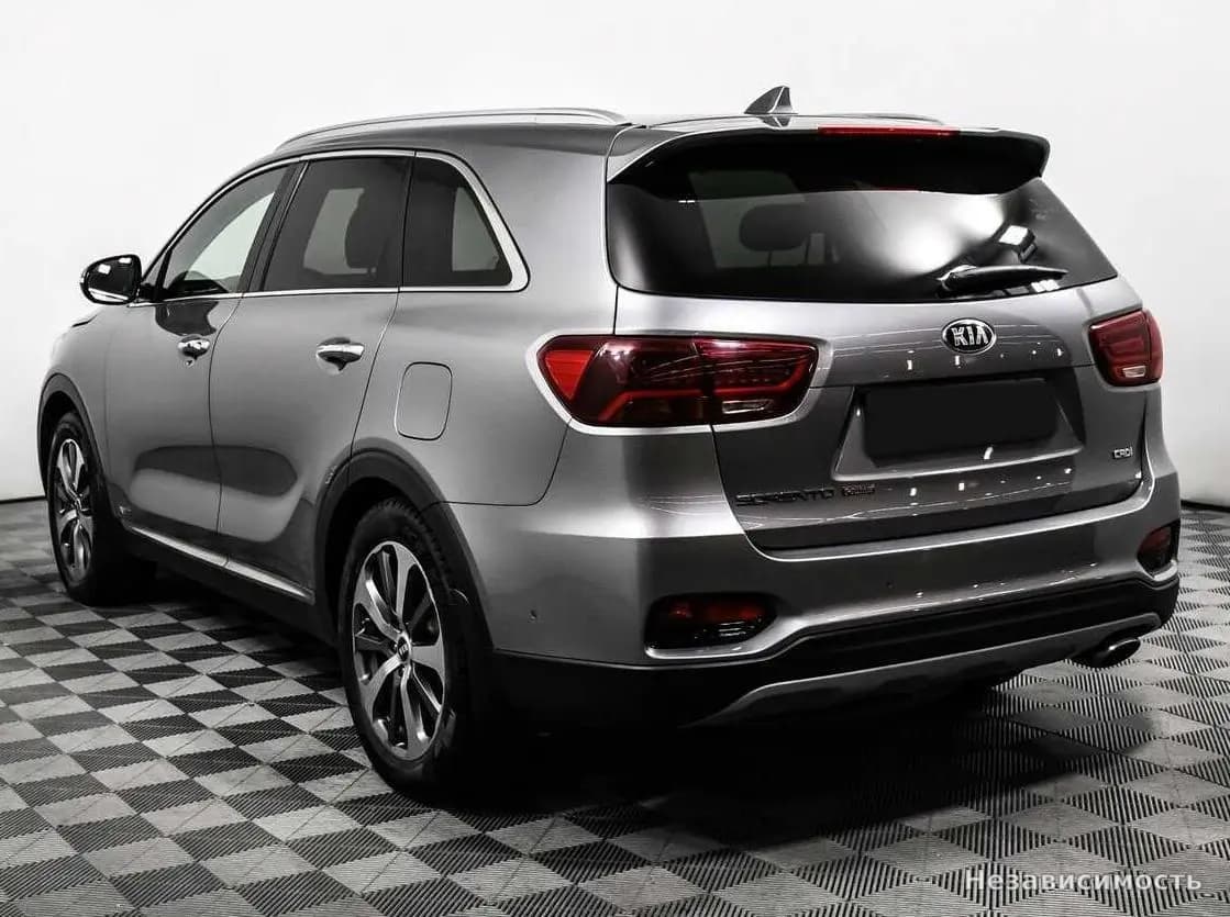 KIA Sorento 2018 с пробегом — фото 7