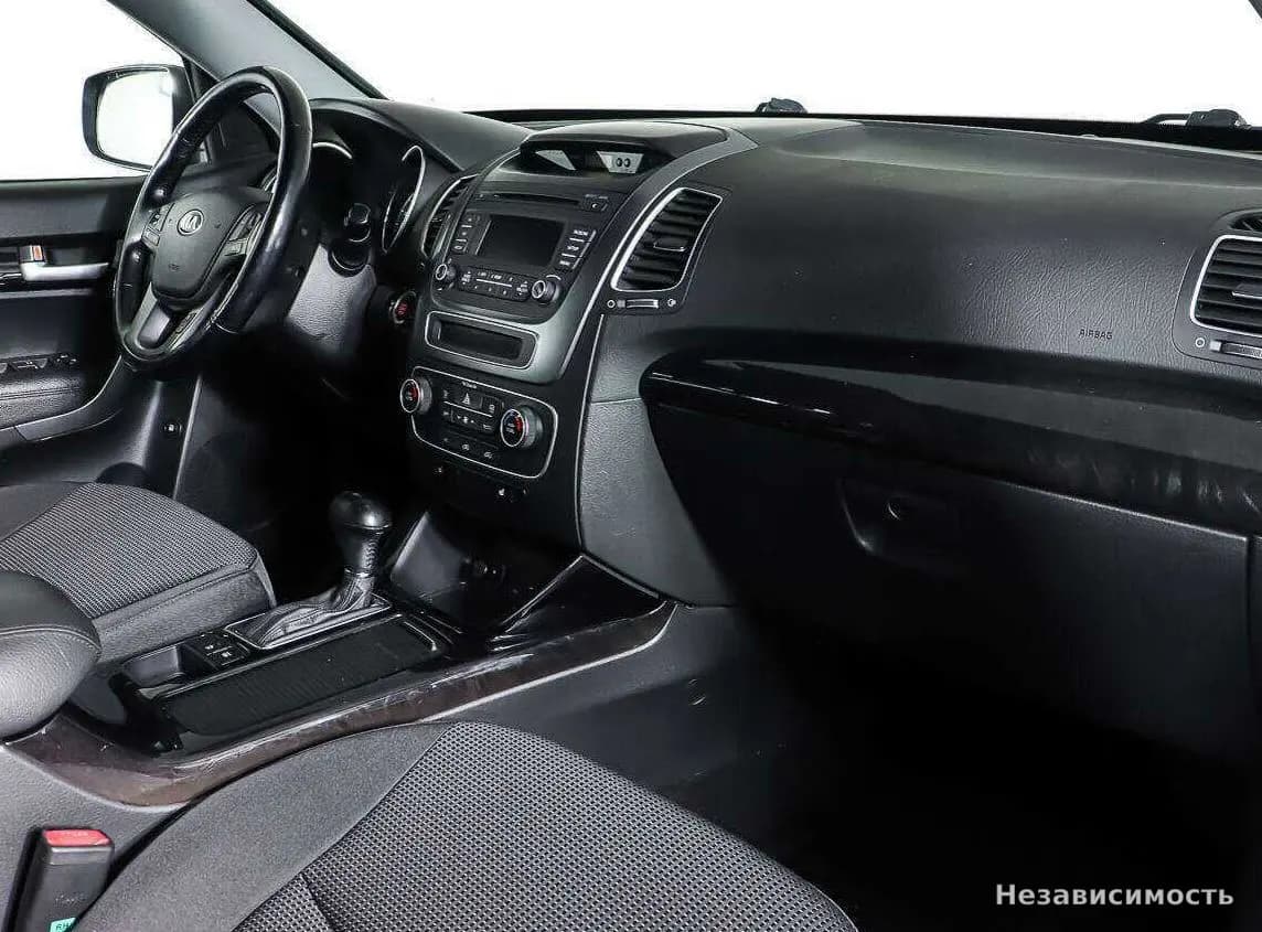 KIA Sorento 2016 с пробегом — фото 10