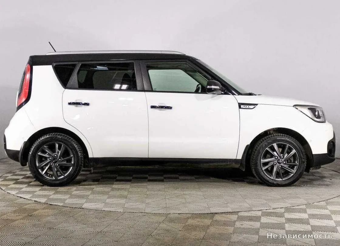 KIA Soul 2018 с пробегом — фото 4