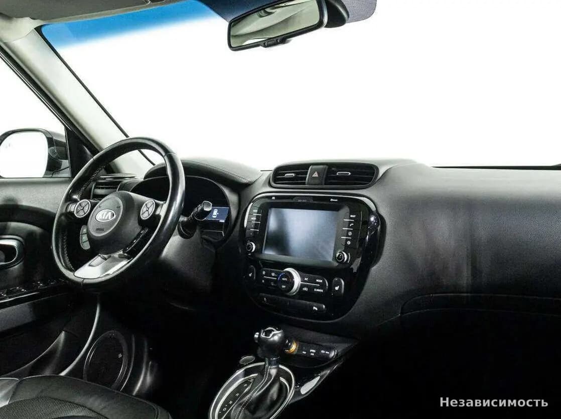 KIA Soul 2018 с пробегом — фото 9