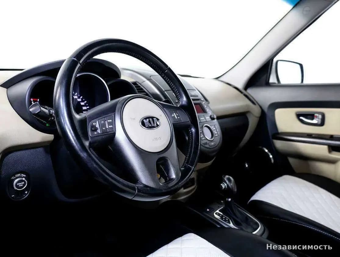 KIA Soul 2012 с пробегом — фото 10