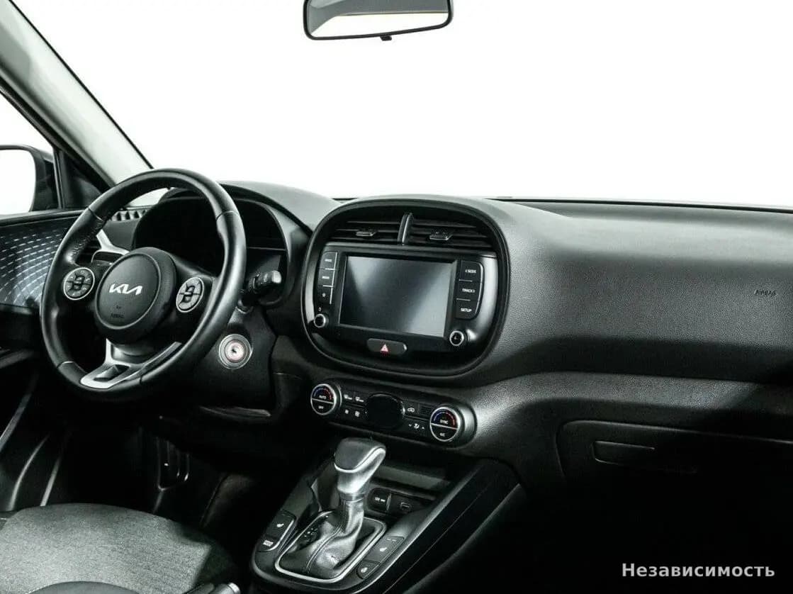 KIA Soul 2022 с пробегом — фото 10