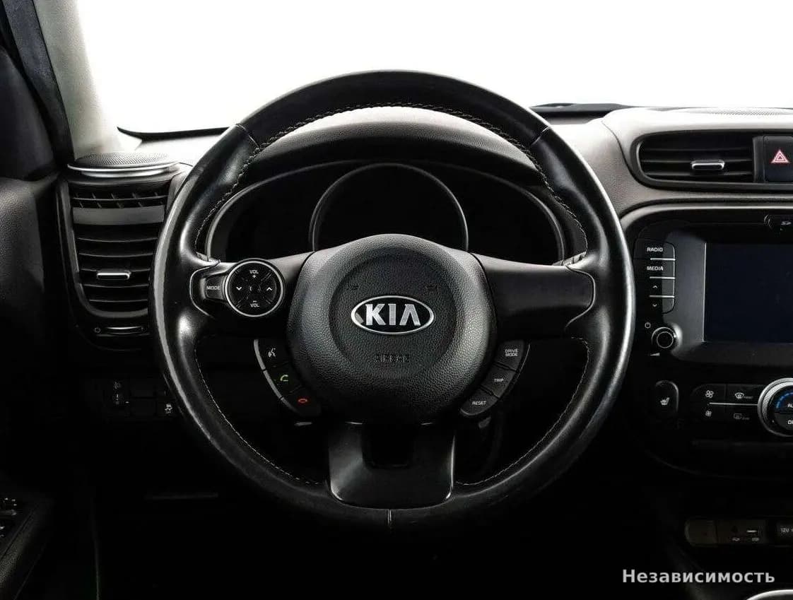 KIA Soul 2018 с пробегом — фото 9