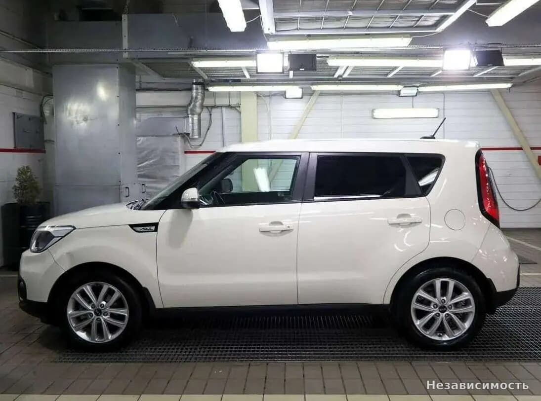 KIA Soul 2017 с пробегом — фото 5
