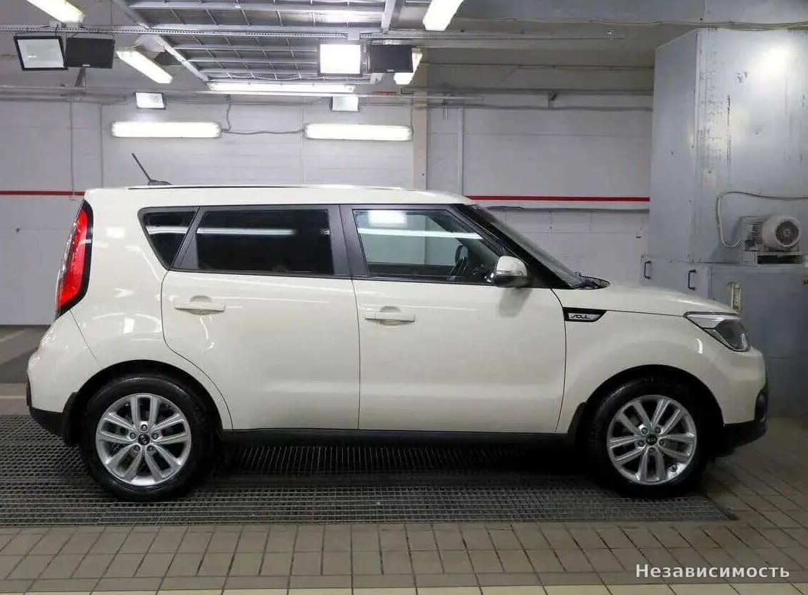 KIA Soul 2017 с пробегом — фото 6