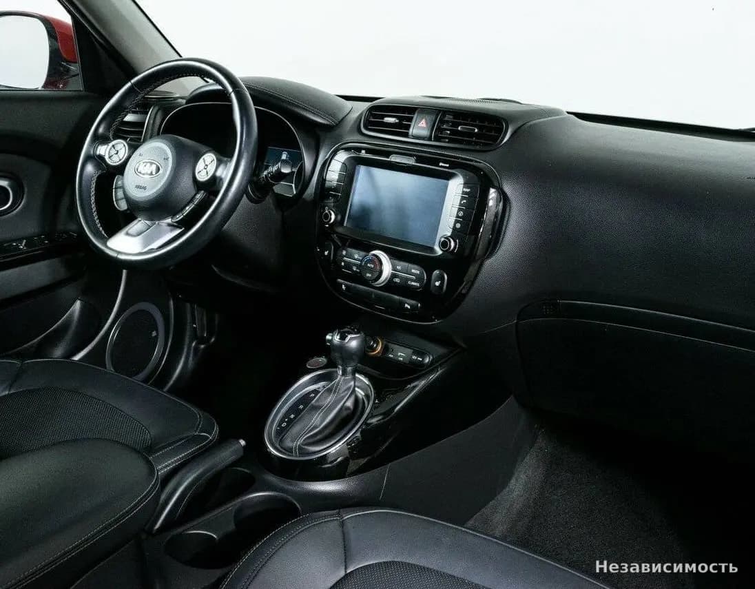 KIA Soul 2018 с пробегом — фото 8