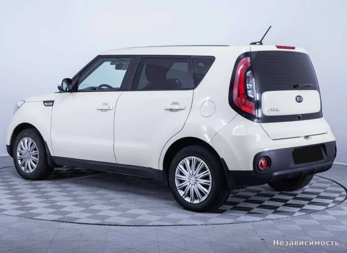 KIA Soul 2018 с пробегом — фото 6