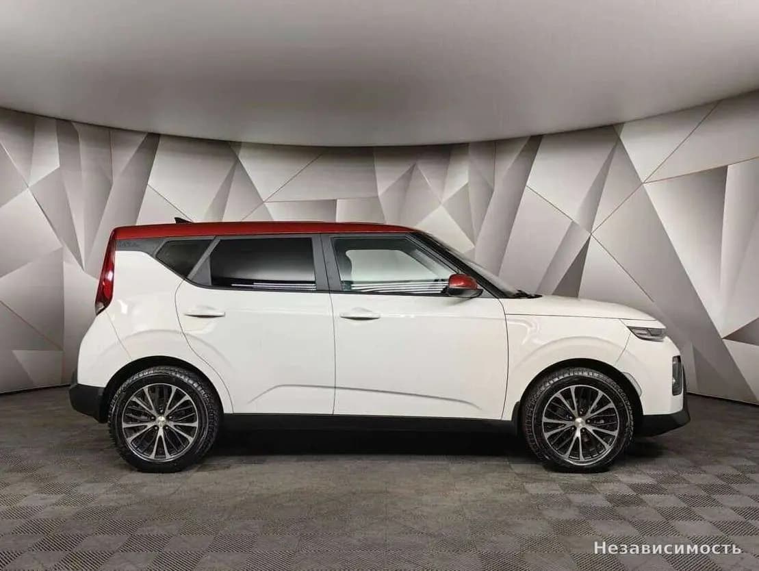 KIA Soul 2022 с пробегом — фото 6