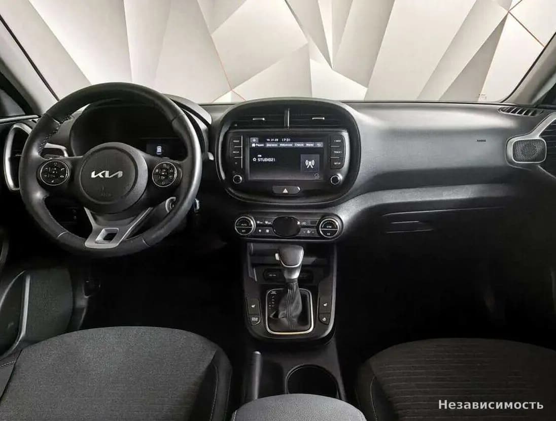 KIA Soul 2022 с пробегом — фото 10