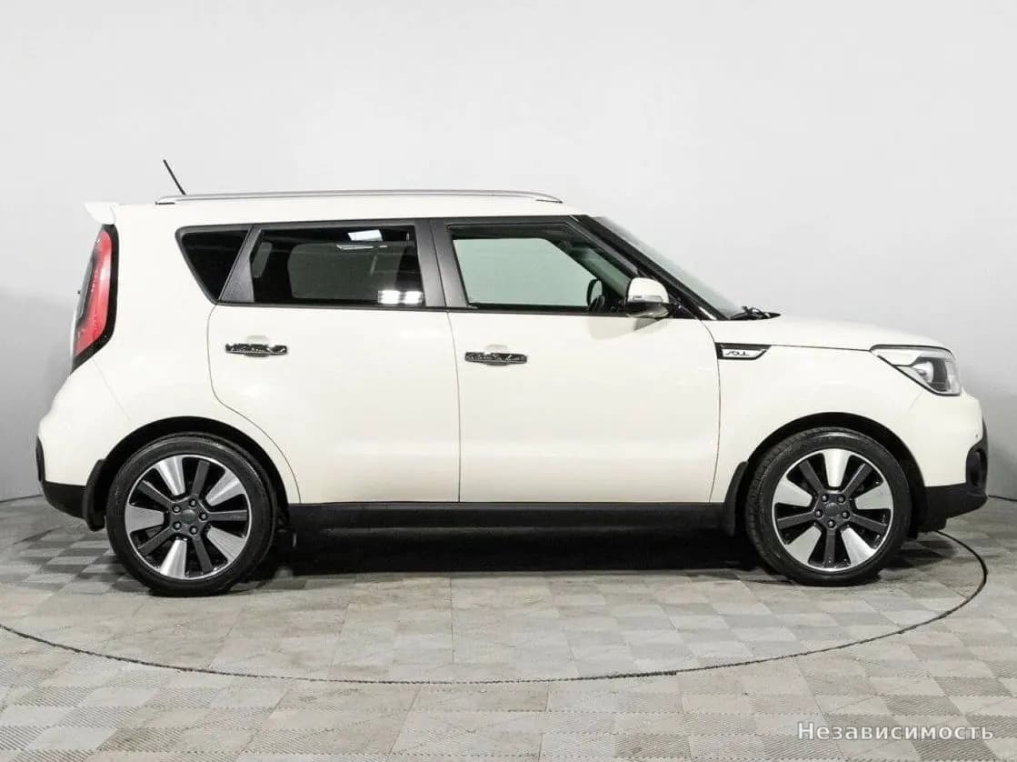 KIA Soul 2018 с пробегом — фото 4