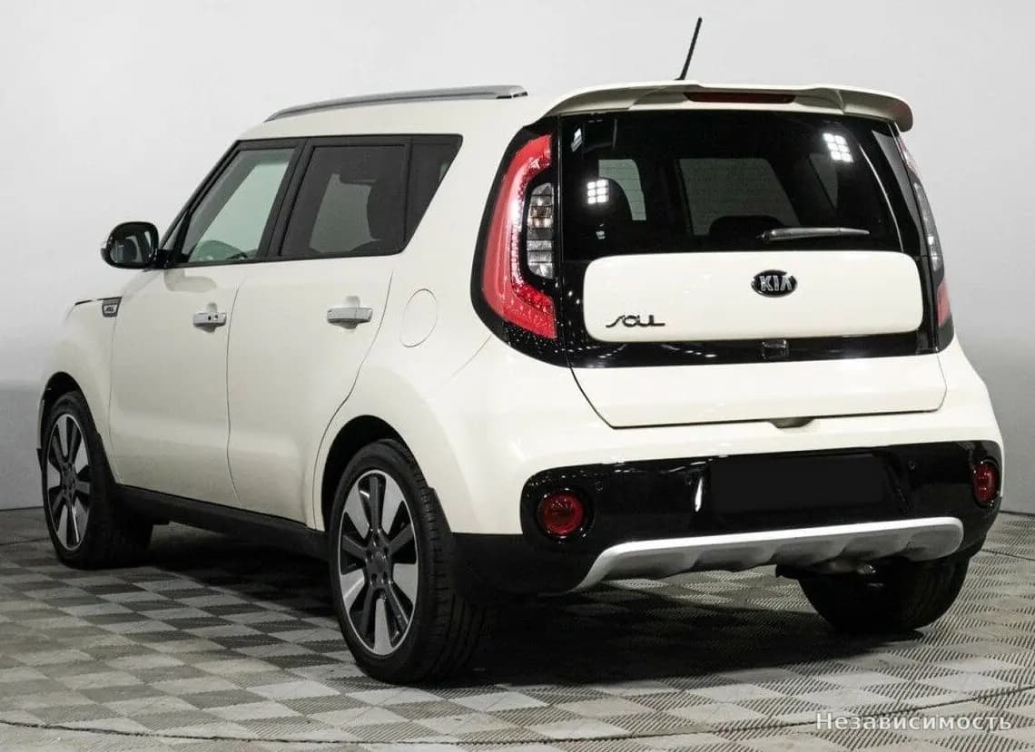 KIA Soul 2018 с пробегом — фото 7
