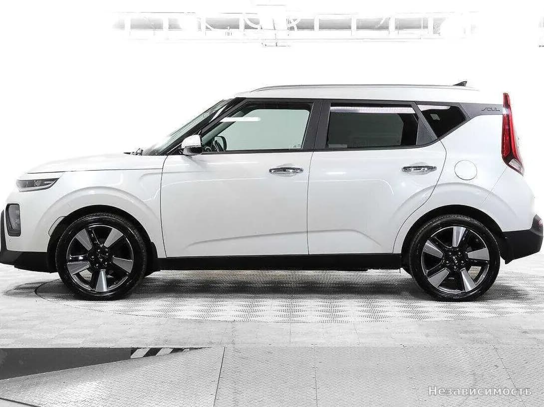 KIA Soul 2021 с пробегом — фото 8