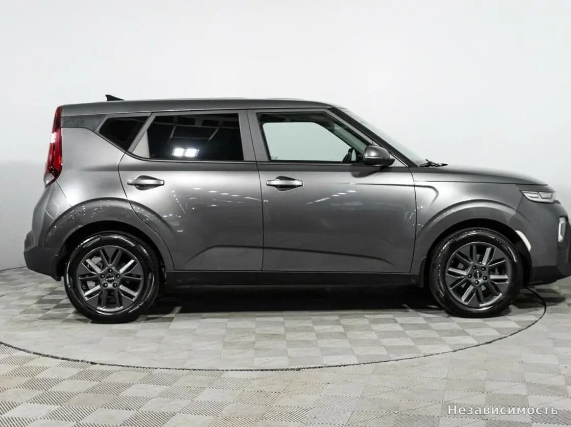 KIA Soul 2022 с пробегом — фото 4