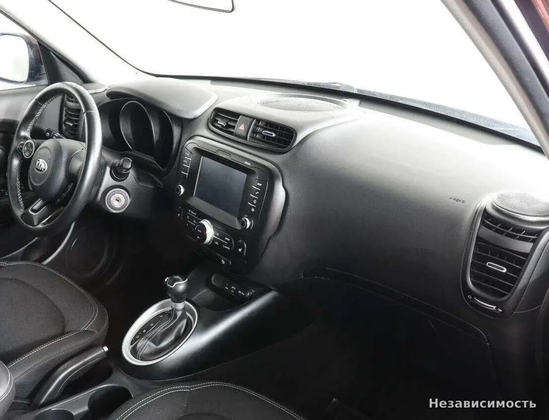 KIA Soul 2017 с пробегом — фото 9